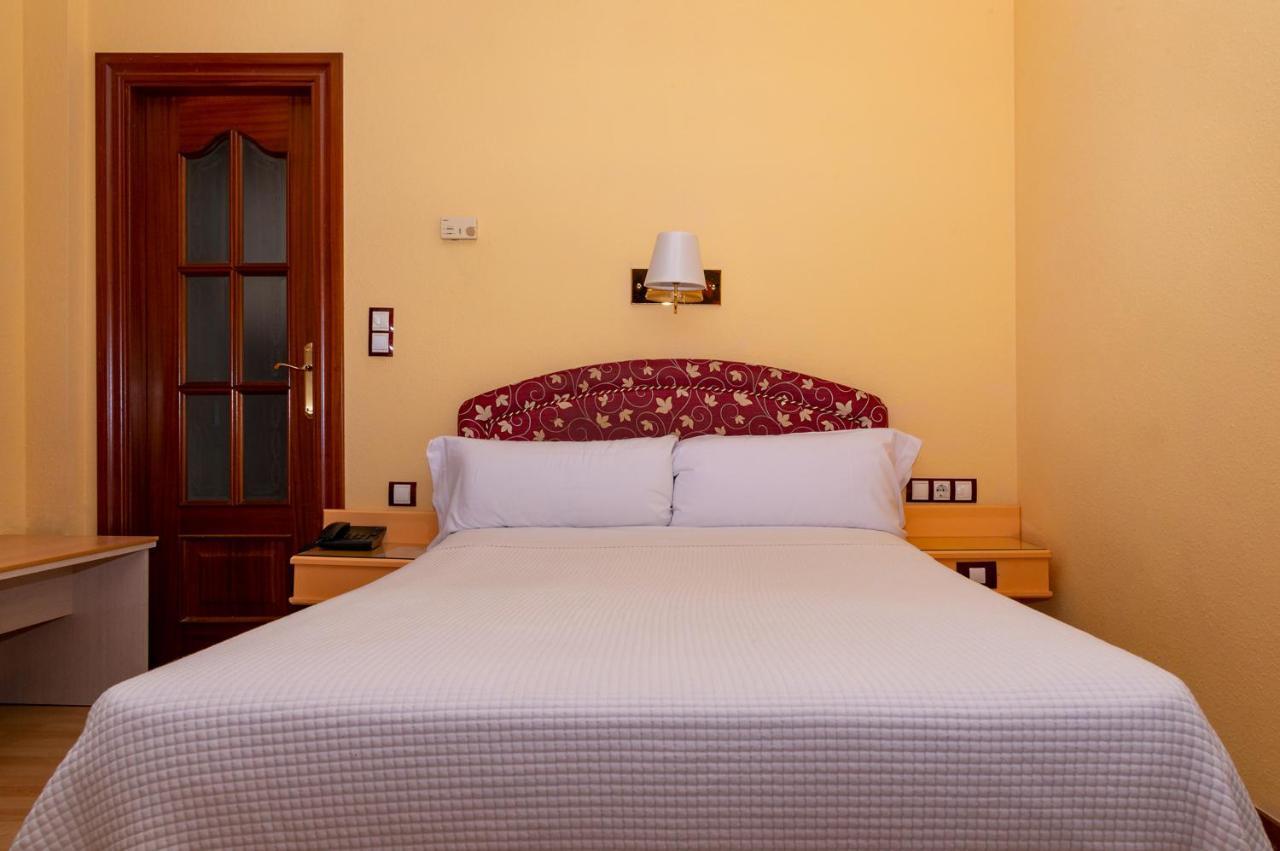 Hotel Tibur Saragossa Exterior foto