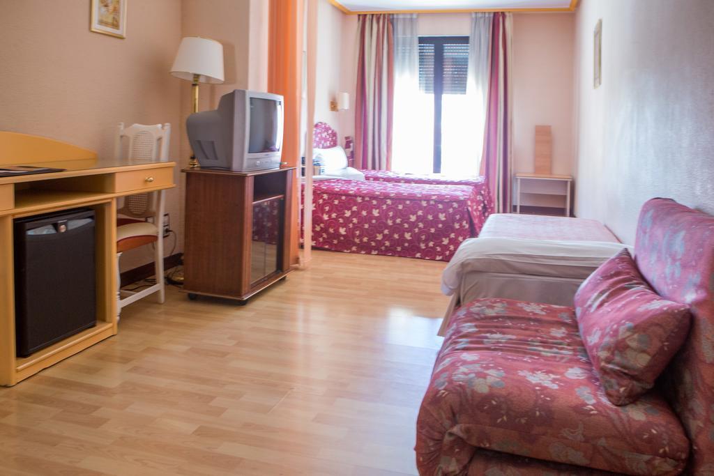 Hotel Tibur Saragossa Exterior foto